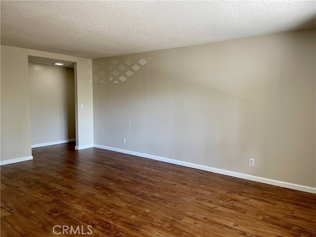 Photo - 2064 Evergreen St