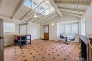 Photo - 951 Glenneyre St