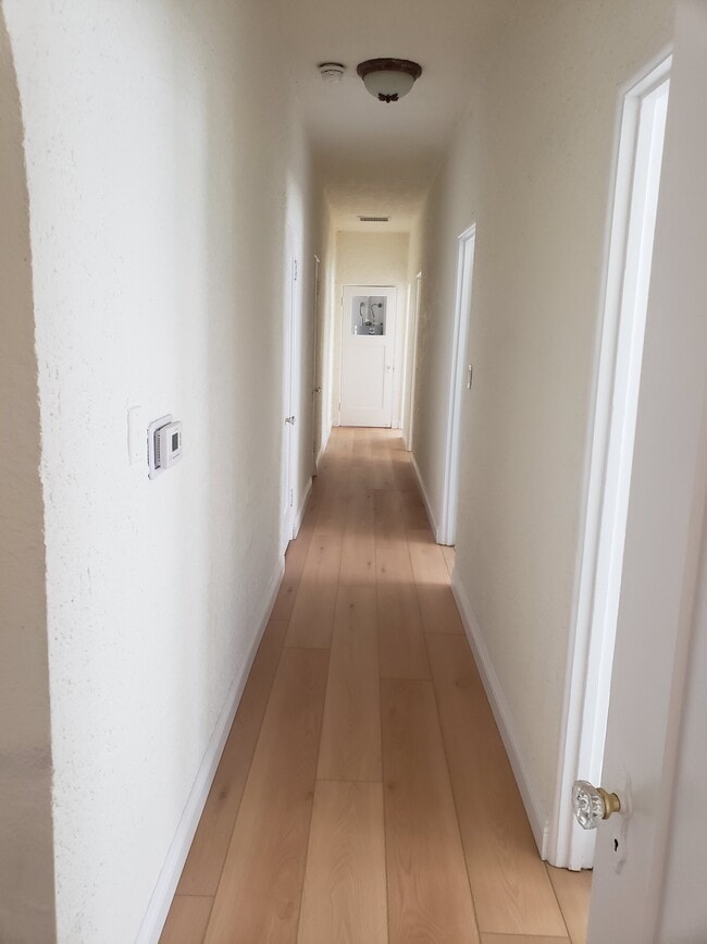 Photo - 360 1/2 N Genesee Ave Unit 360 1/2