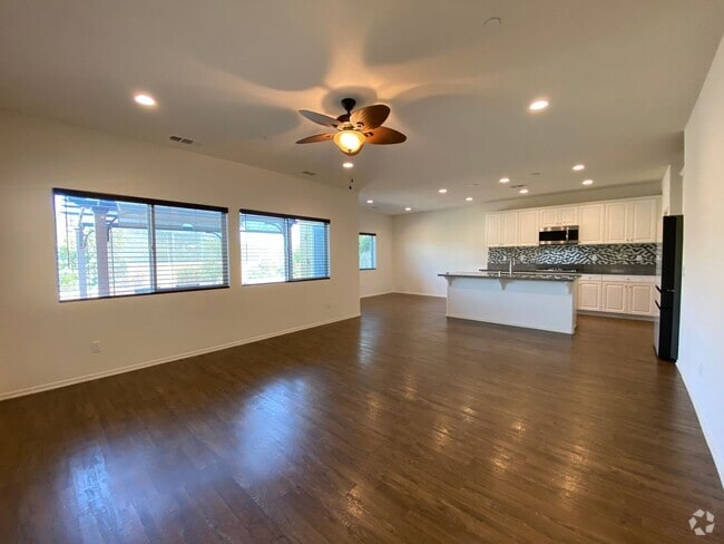 Building Photo - Great 3 Bedroom Home in Fallbrook!