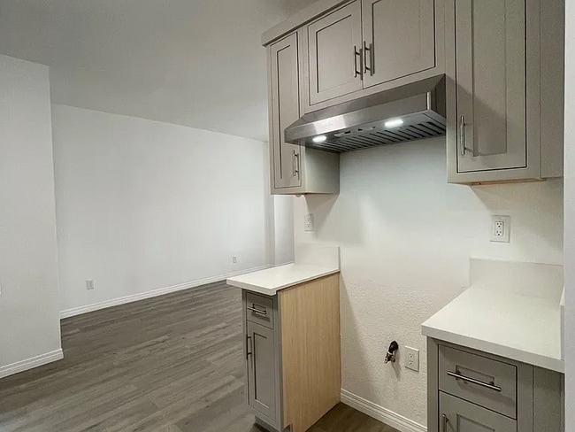 Photo - 5442 Alhambra Ave Unit B