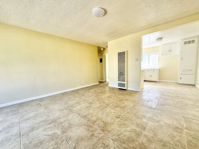 Building Photo - 2015 17th St Unit 1/2 Rental