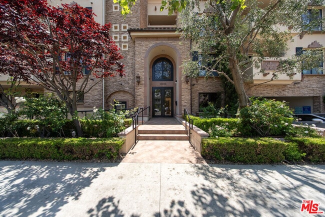 Photo - 12026 Hoffman St Townhome