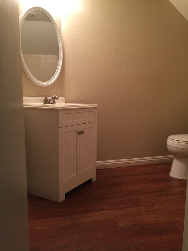 Downstair 1/4 Bath - 10676 Walnut St Unit 10676