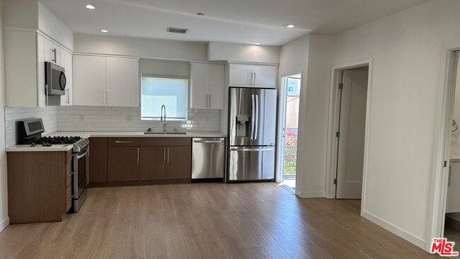 Photo - 5226 Satsuma Ave