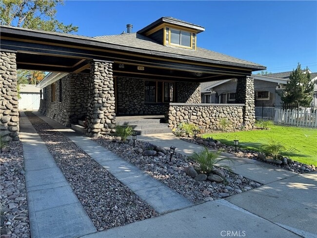 Photo - 310 N Alexander St