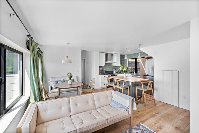 Photo - Woods Cove Ocean View Apartment