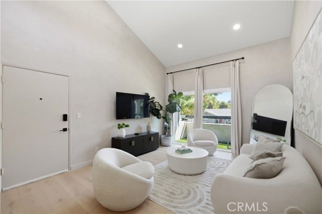 Building Photo - 25039 Peachland Ave Unit 204