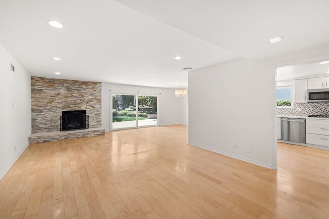 Photo - 41 Oakleaf Ave