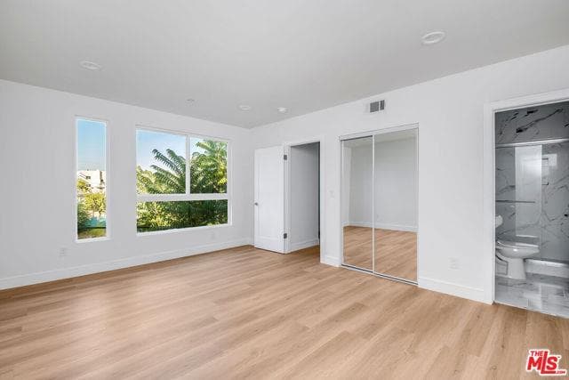 Photo - 10803 Kling St