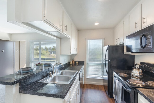 Photo - Elan Pacific Lofts