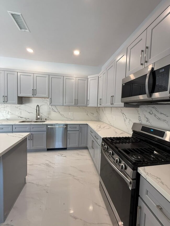 Photo - 17112 Ceredo Pl Unit 17112 Ceredo Place