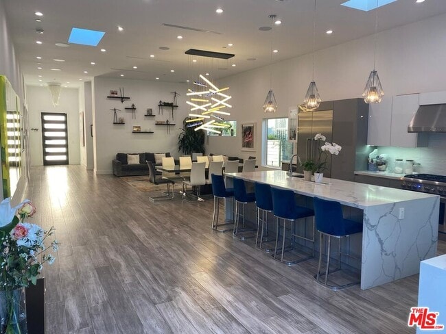 Photo - 1420 Stearns Dr