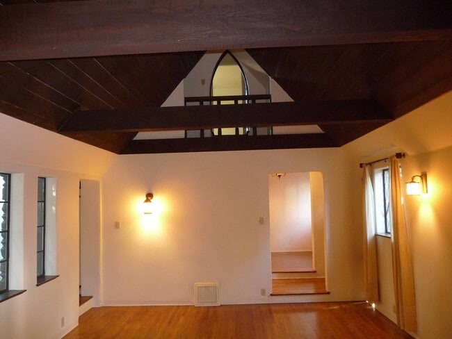 Photo - 2057 N Las Palmas Ave