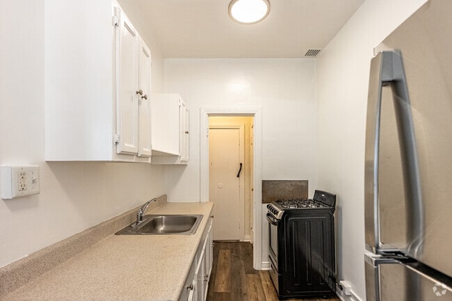 Studio - 450SF - Kitchen - Park Gramercy Apartments