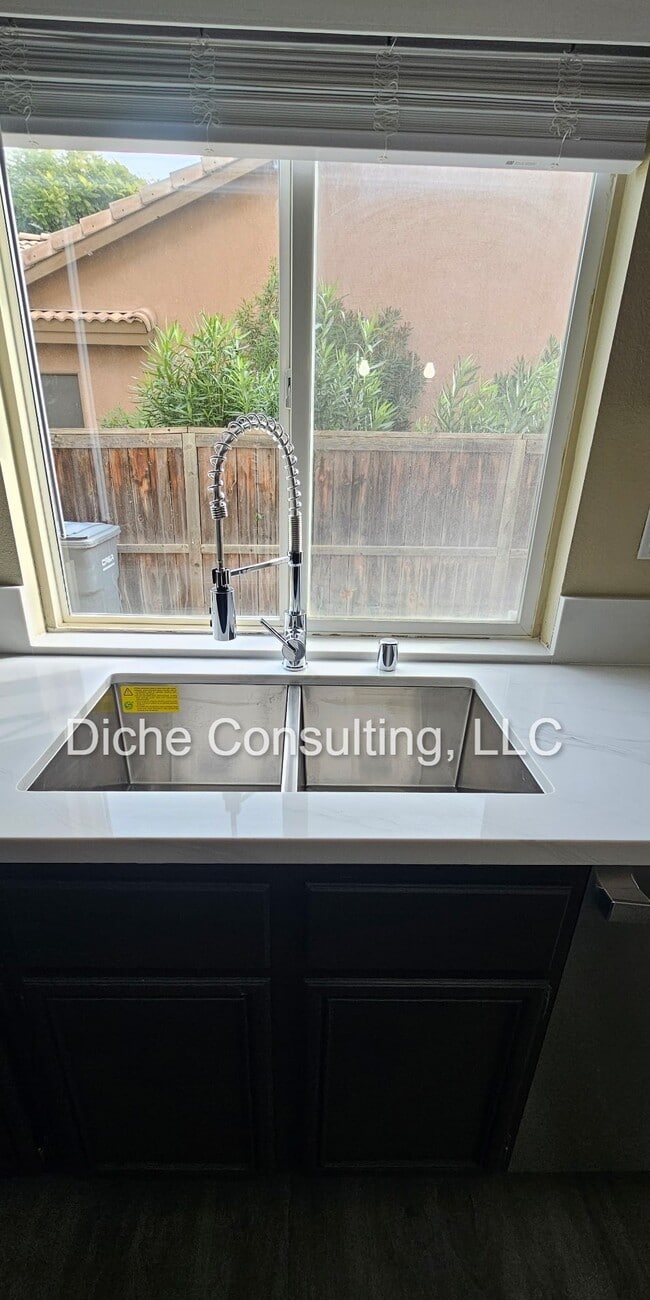 Photo - 4825 Country Grove Way