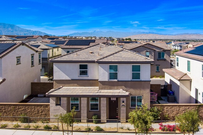 Building Photo - 76305 Columbia Dr