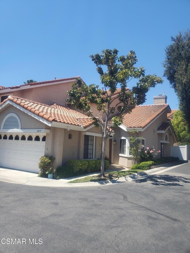 Photo - 4819 La Rosa Dr Townhome