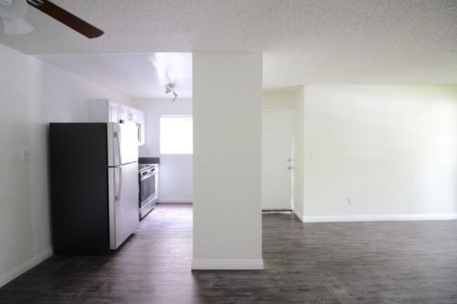 Photo - 1012 E Acacia Ave