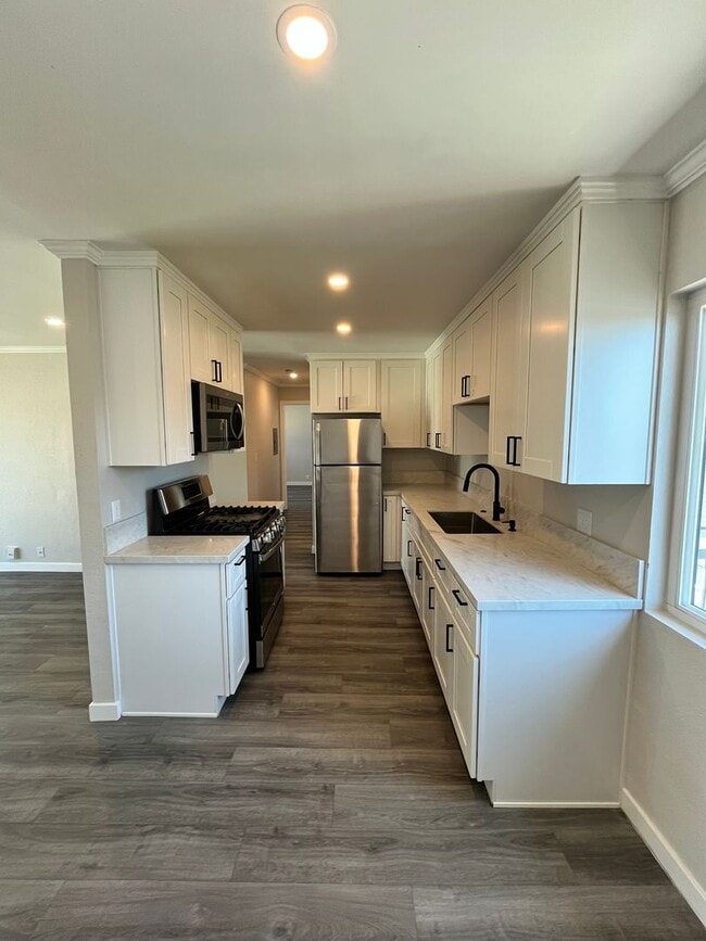 Photo - 4143 Van Dyke Ave Apartment Unit D