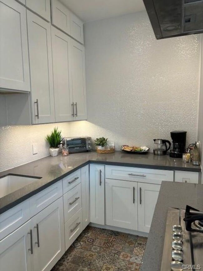 Photo - Charming Studio with Vintage Appeal