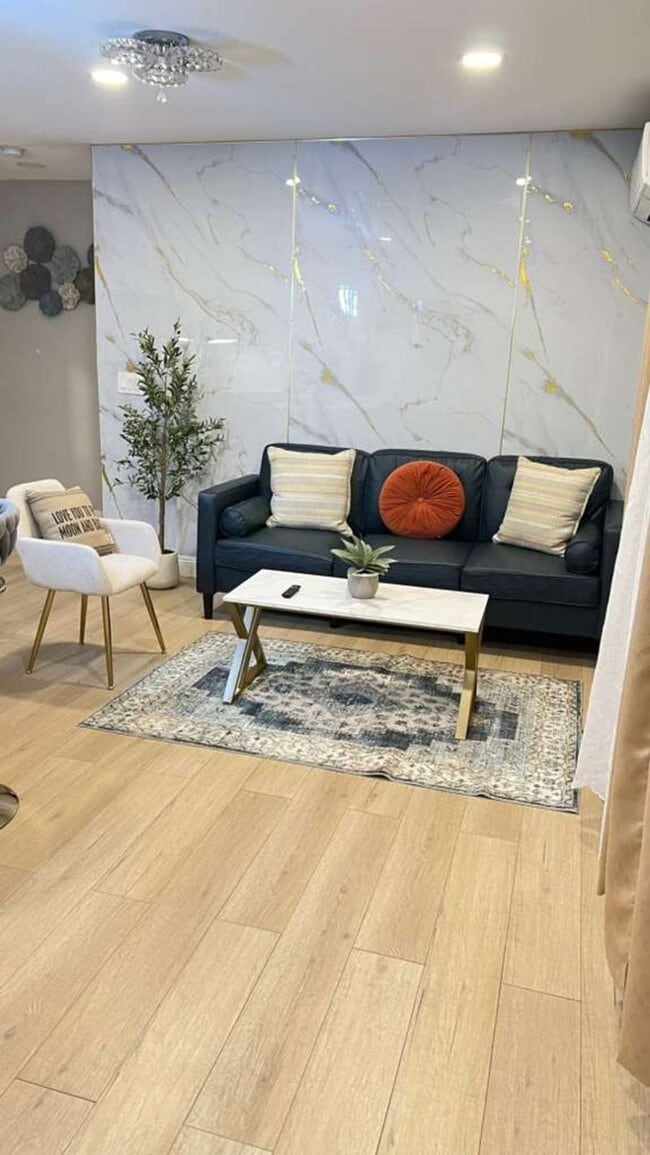 Building Photo - 1059 Gillespie Dr Unit SI ID1471808P