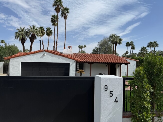 Building Photo - 954 N Patencio Rd Rental