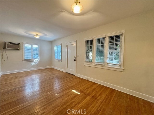 Building Photo - 1714 Gillette Crescent Unit C