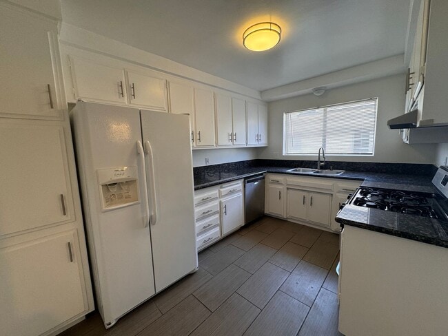 Photo - 1065 S Holt Ave Apartment Unit 4