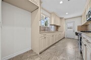 Photo - 11252 Saticoy St