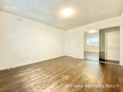 Photo - 919 N Alfred St Unit 105