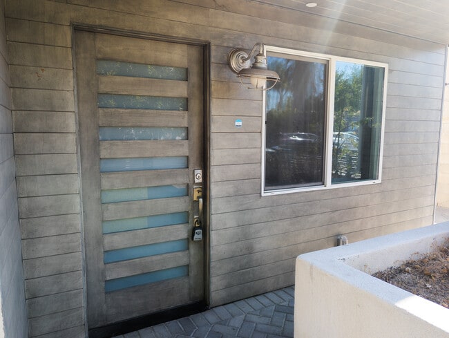 Front Entrance - 5640 Craner Ave