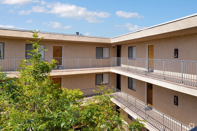 Photo - Corinth Ave. Apartments