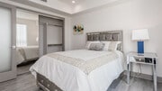 2BR, 2BA - 1050 SF - Lido Apartments - 4847 Oakwood