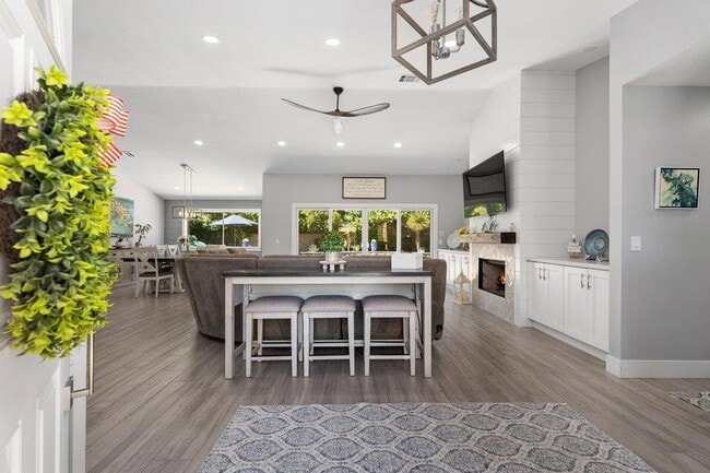 Building Photo - 39369 Regency Way