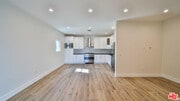 Photo - 845 1/2 N Alfred St