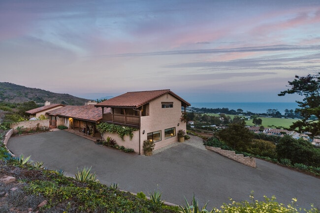 Photo - 3330 Foothill Rd