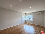 Photo - 202 E Grand Ave