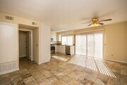Photo - Spacious 3BR Condo with Pool View in Tangl...