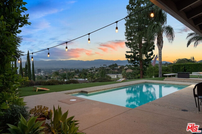 Photo - 3235 Steven Dr