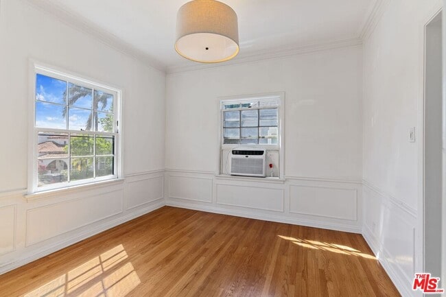 Photo - 117 1/2 N Harper Ave