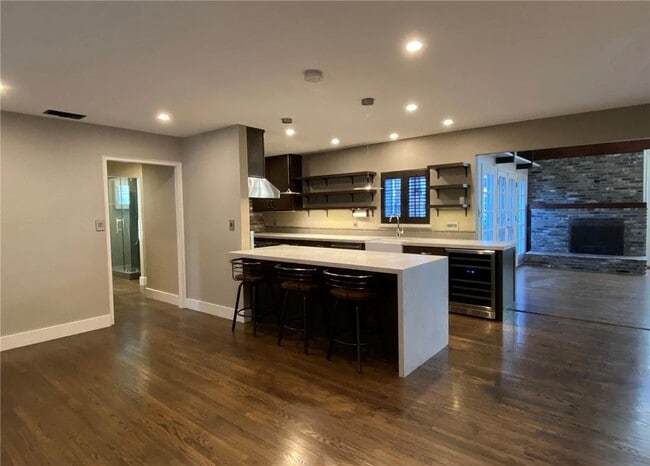 Photo - 349 Norumbega Dr