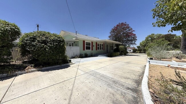 Photo - 1320 E Colton Ave
