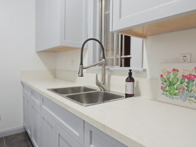 Photo - 1654 W 37th St Unit 1654