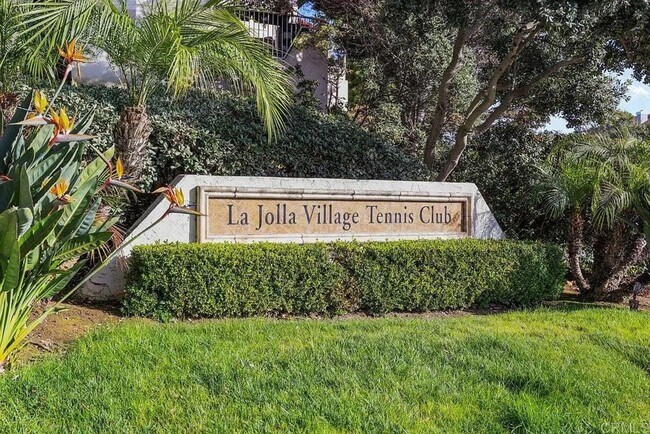 Building Photo - Super Spacious 2-Bedroom 2.5-Bathroom La Jolla UTC Townhome with 2-car garage