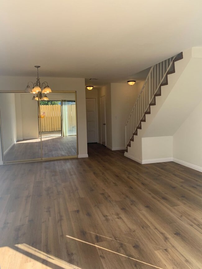 Photo - 1116 Elm Ave Unit 6