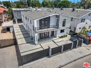 Photo - 11611 Burbank Blvd House