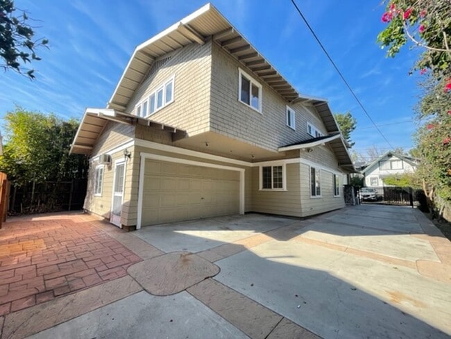 Photo - 1614-1616 Lyndon St Unit 1616