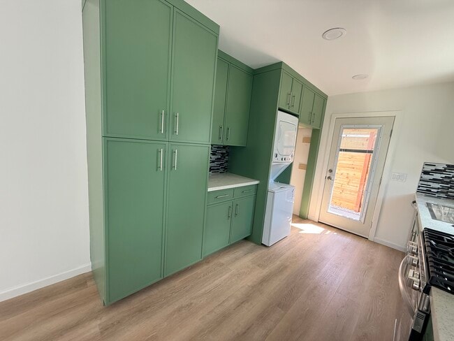 Kitchen / Washer & Dryer - 1346 W 222nd St