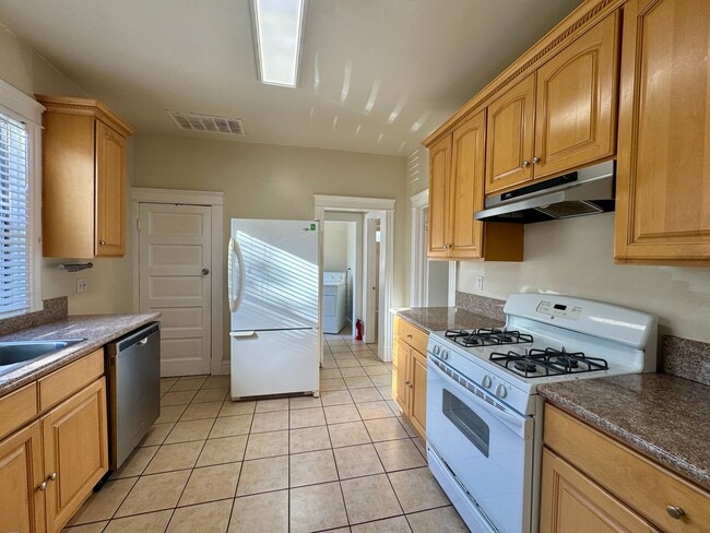 Photo - OAKVILLA Unit 533